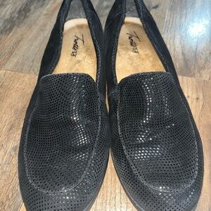 Trotters Black Shimmer Loafers
